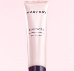 Die Tube der Mary Kay TimeWise Eye Cream – Augenpflege, die hilft, verschiedene Anzeichen von sichtbarer Hautalterung und Müdigkeit zu verbessern 