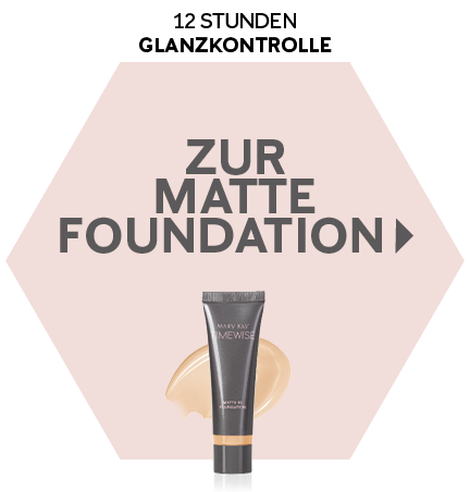 Die TimeWise® Matte 3D Foundation steht vor einem rosa Hintergrund in Form eines Sechsecks. Auf dem Sechseck ist "Zur Matte Foundation" zu sehen.