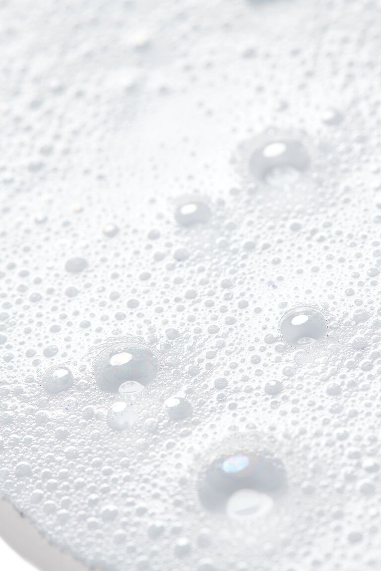Ein Klecks des TimeWise 4-in-1 Cleanser aus dem Mary Kay TimeWise &bdquo;Wunder-Set&ldquo;